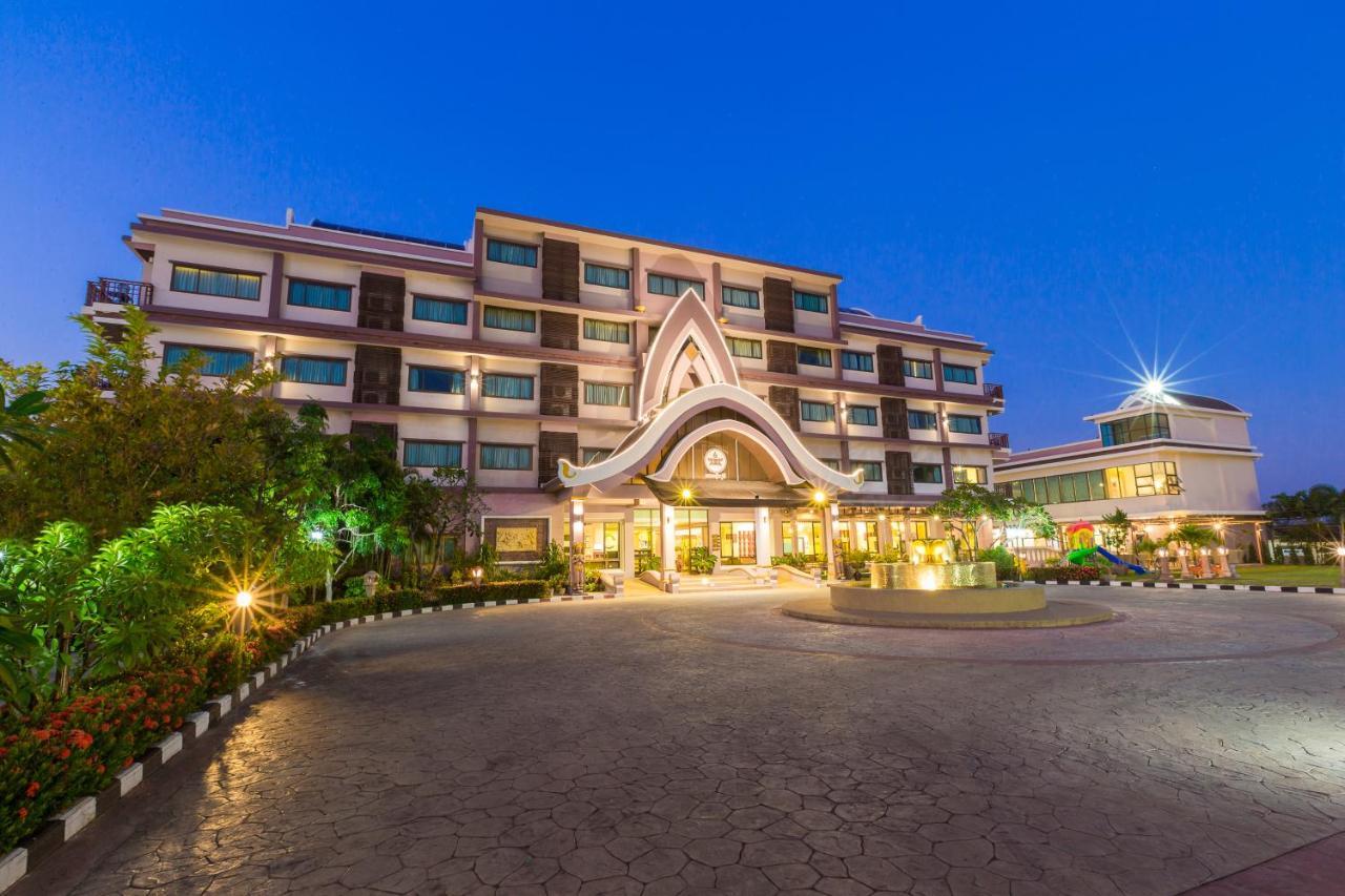 Phanomrungpuri Hotel Buriram Nang Rong Exterior photo